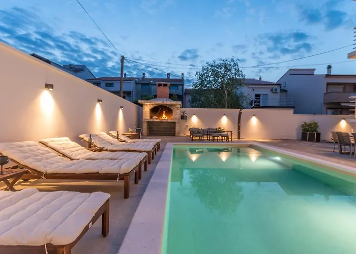 Pavla With Pool * زادار