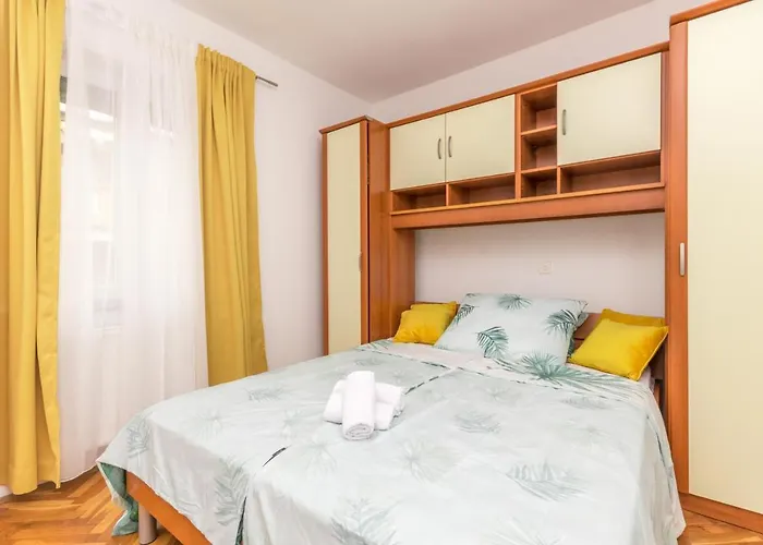 Pavla With Pool زادار