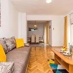 Pavla With Pool Apartman