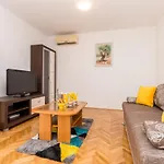 Pavla With Pool Apartman Zadar