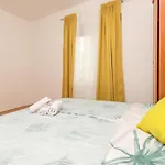 Pavla With Pool Apartman Zadar