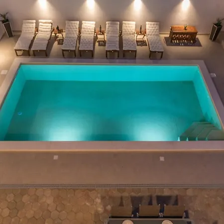 Apartment Pavla With Pool *