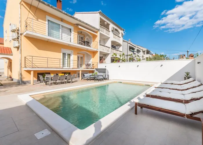 Διαμέρισμα Pavla With Pool