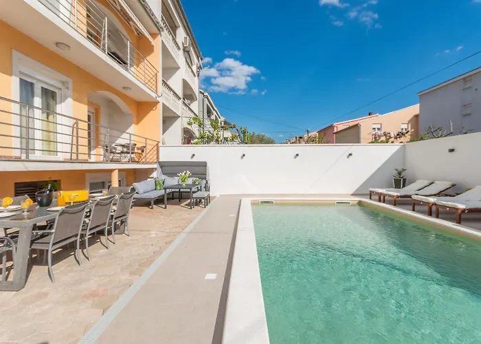 Pavla With Pool Апартаменты *