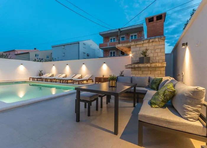 Apartament Pavla With Pool Zadar
