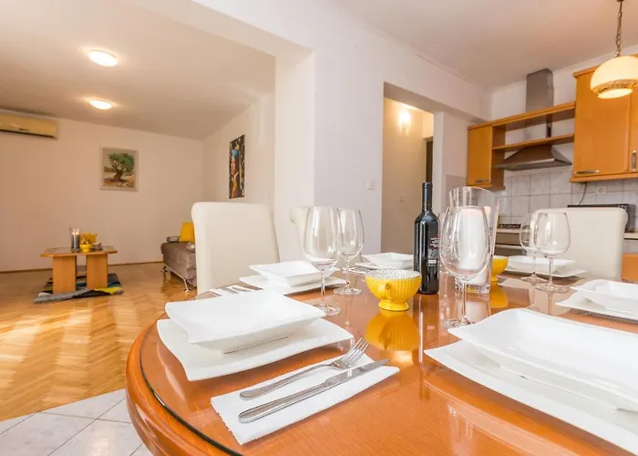 Pavla With Pool Διαμέρισμα Ζαντάρ