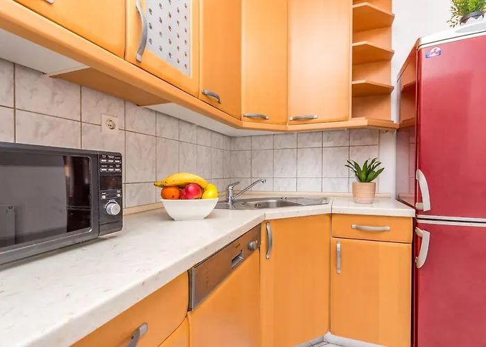 Апартаменты Pavla With Pool